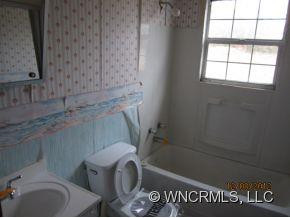 7 White Ave - Photo 9