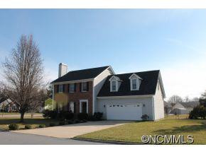701 Woodhill Ct.
