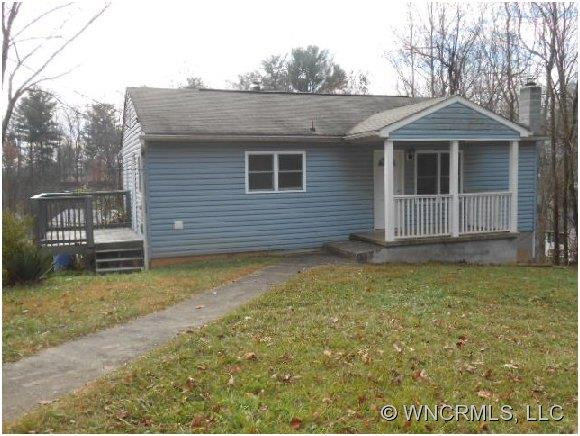 17 Pine Burr Rd