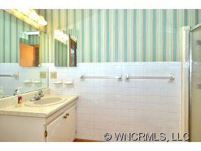 520 Sleepy Hollow Drive - Photo 11