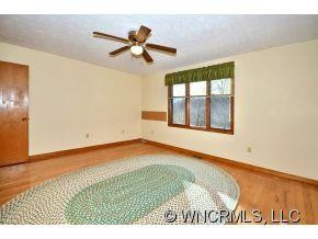 520 Sleepy Hollow Drive - Photo 12