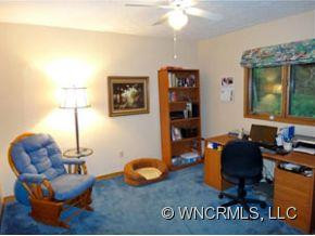 520 Sleepy Hollow Drive - Photo 10