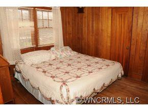 650 East - Photo 13