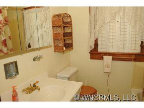 650 East - Photo 10