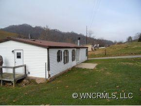 215 Riverview Drive - Photo 2