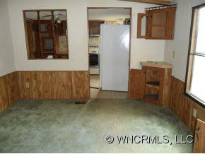 215 Riverview Drive - Photo 3