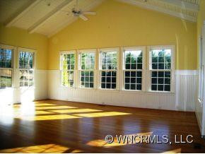 15 STERLING WAY - Photo 7