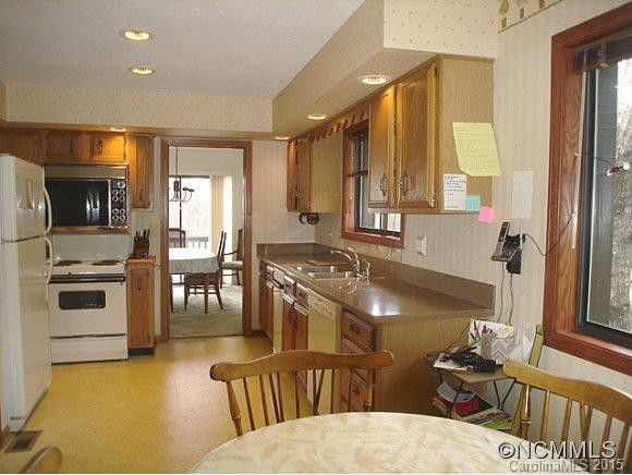 151 COUNTRY RIDGE - Photo 9