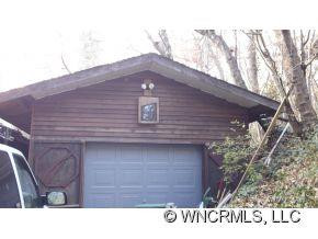 2 Caledonia - Photo 2