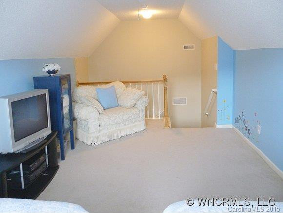 222 English Oak Road - Photo 19