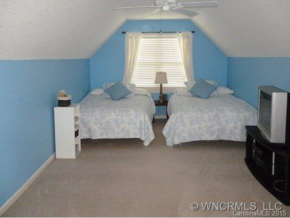 222 English Oak Road - Photo 20