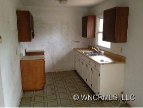 12 Compton Drive - Photo 3