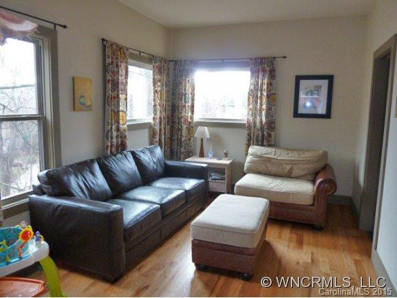 360 Riverview  Drive - Photo 2