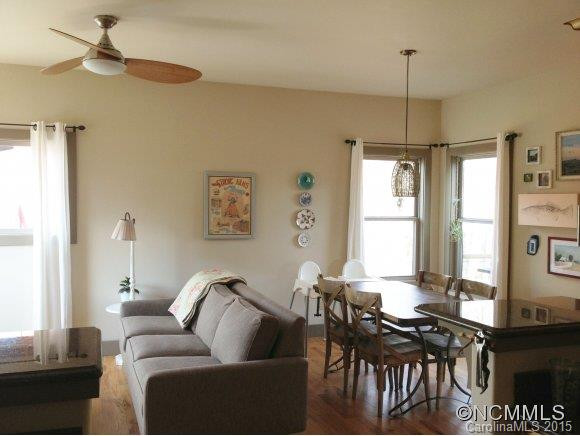 360 Riverview  Drive - Photo 6