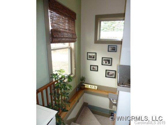 360 Riverview  Drive - Photo 8