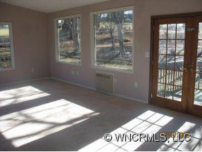 16 Meadowbrook Dr - Photo 5
