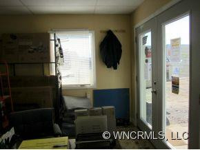 206 Willis Rd. - Photo 3