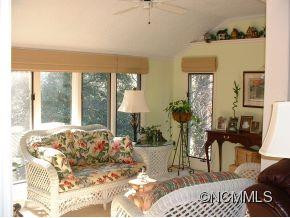 335 Melrose Avenue - #111 - Photo 4