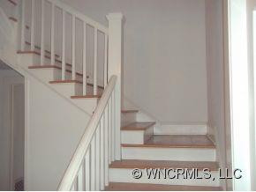 27 Hampton Heights - Photo 2