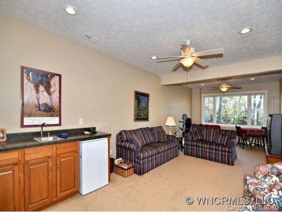10 BARNSDALE LANE - Photo 18