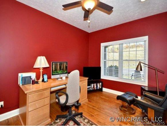 10 BARNSDALE LANE - Photo 4