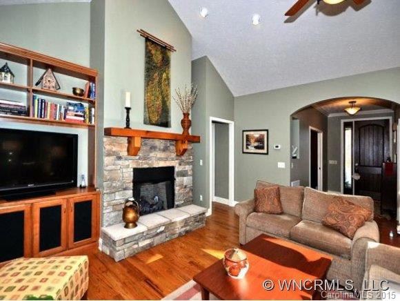 10 BARNSDALE LANE - Photo 6