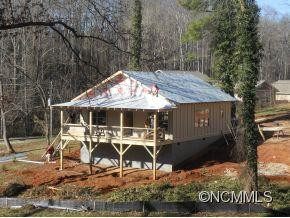 8 MOORE AVE - Photo 2