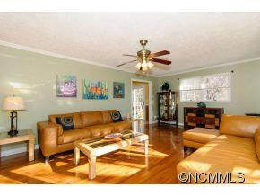 69 Oxford Valley Drive - Photo 4