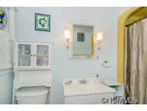 69 Oxford Valley Drive - Photo 9