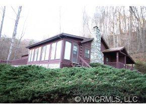 374 Woodmore Drive - Photo 2