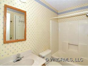 1737A HAYWOOD MANOR ROAD - Photo 8