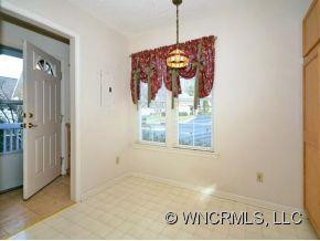 1701 Hyde Park Drive - Photo 5