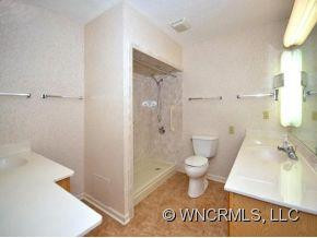 1701 Hyde Park Drive - Photo 7