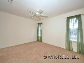 1701 Hyde Park Drive - Photo 8