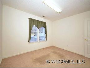 1701 Hyde Park Drive - Photo 9