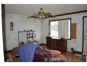 50 Joyce - Photo 4