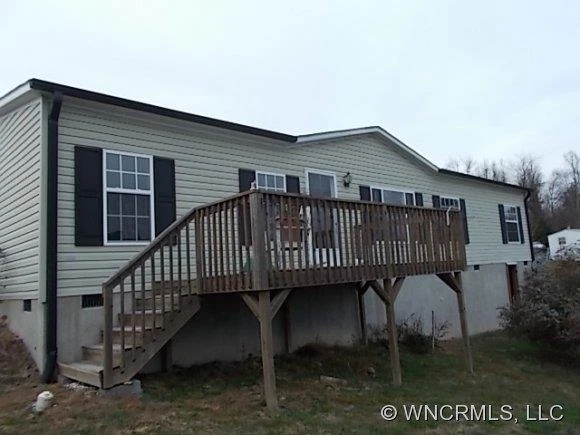 221 Mountain Shadow Lane