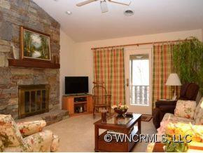 404 LIVE OAK LANE - Photo 2