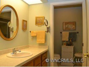 404 LIVE OAK LANE - Photo 9