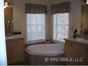 188 BEECHWOOD CIRCLE - Photo 9