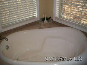 188 BEECHWOOD CIRCLE - Photo 10