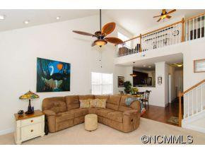 16 Holmes Lane - Photo 3