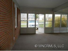 242 Saint Johns St - Photo 12
