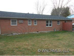 242 Saint Johns St - Photo 14