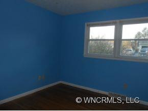 242 Saint Johns St - Photo 3