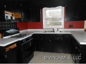 242 Saint Johns St - Photo 8