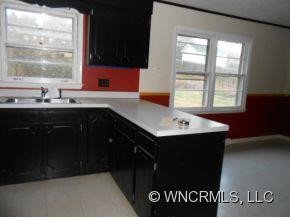 242 Saint Johns St - Photo 9
