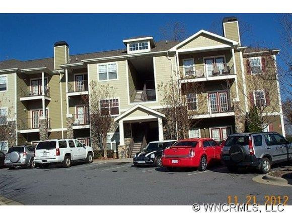 300 Vista Lake Dr Unit 205