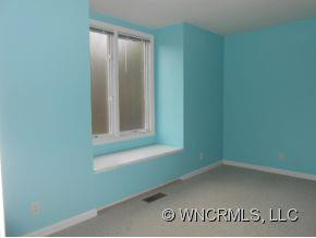 305 Secretariat Ln - Photo 14
