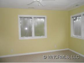 305 Secretariat Ln - Photo 17